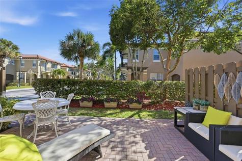 6982 Julia Gardens Drive Coconut Creek FL 33073