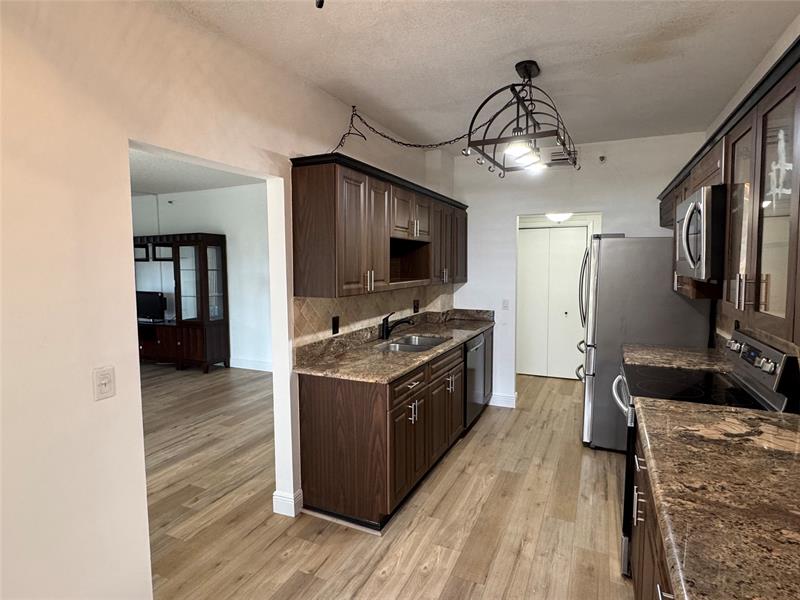 3850 Washington Street Hollywood FL 33021