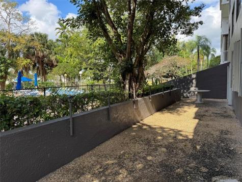 3850 Washington Street Hollywood FL 33021