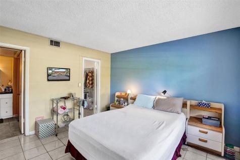1920 NE 1st Terrace Wilton Manors FL 33305