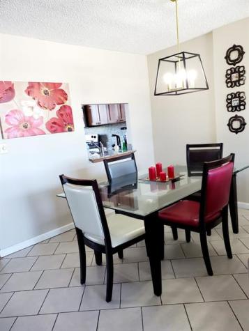 120 Royal Park Drive Oakland Park FL 33309