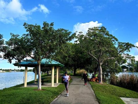 120 Royal Park Drive Oakland Park FL 33309