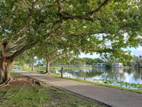 120 Royal Park Drive Oakland Park FL 33309