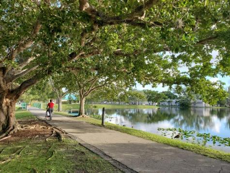120 Royal Park Drive Oakland Park FL 33309