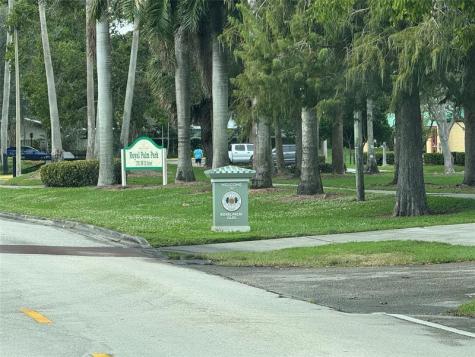 120 Royal Park Drive Oakland Park FL 33309