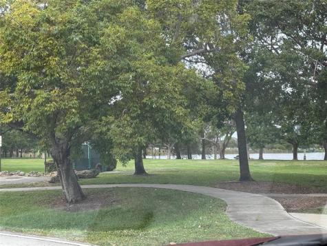 120 Royal Park Drive Oakland Park FL 33309