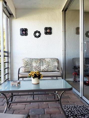 120 Royal Park Drive Oakland Park FL 33309