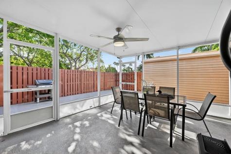 450 SE 7th Street Dania Beach FL 33004