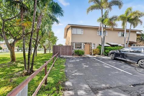 450 SE 7th Street Dania Beach FL 33004