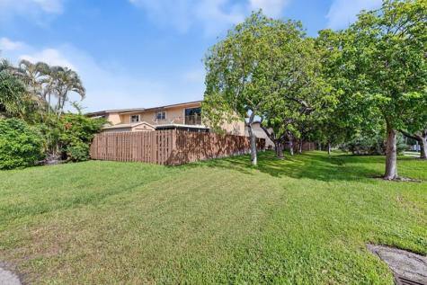 450 SE 7th Street Dania Beach FL 33004