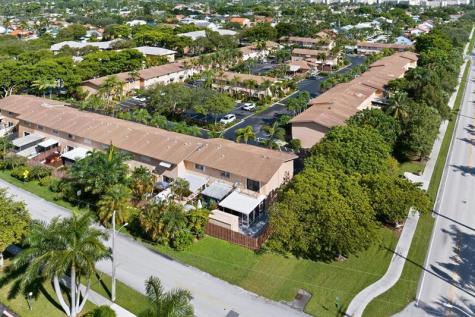 450 SE 7th Street Dania Beach FL 33004