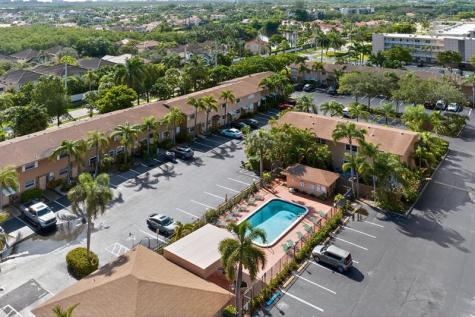 450 SE 7th Street Dania Beach FL 33004