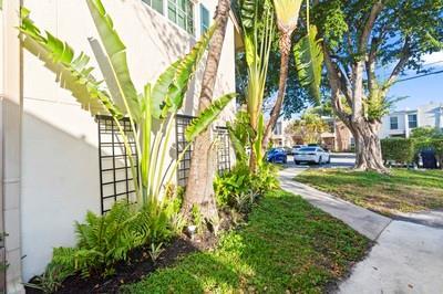 681 Kensington Place Fort Lauderdale FL 33305