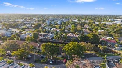 681 Kensington Place Fort Lauderdale FL 33305