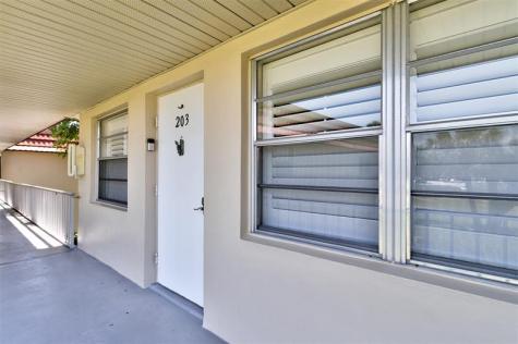 63 Woodland Drive Vero Beach FL 32962