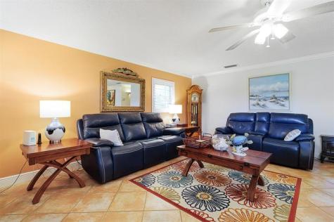 63 Woodland Drive Vero Beach FL 32962