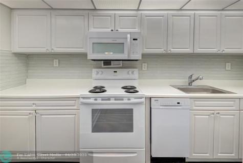 1000 West Avenue Miami Beach FL 33139