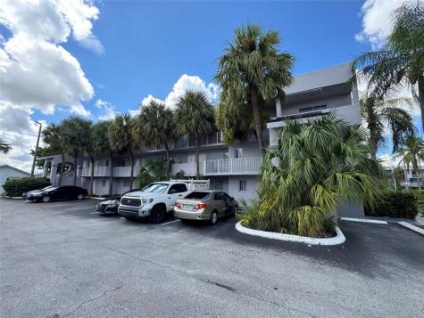 2710 W 76th Street Hialeah FL 33016