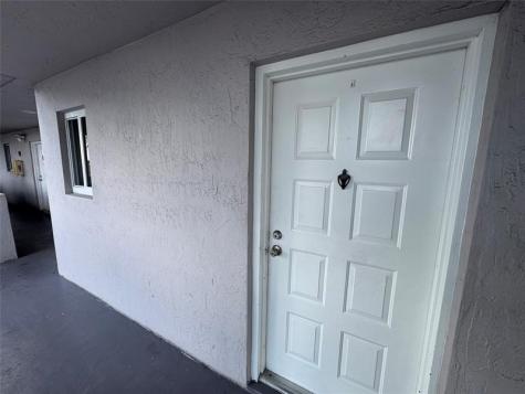2710 W 76th Street Hialeah FL 33016