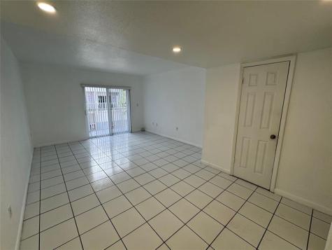 2710 W 76th Street Hialeah FL 33016