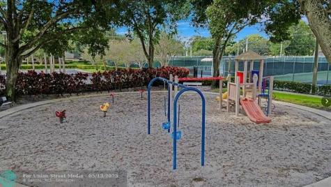 5321 53RD Way West Palm Beach FL 33409