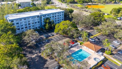 2401 Riverside Drive Coral Springs FL 33065