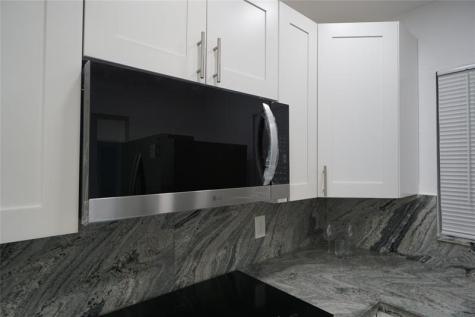 1035 W 77th Street Hialeah FL 33014