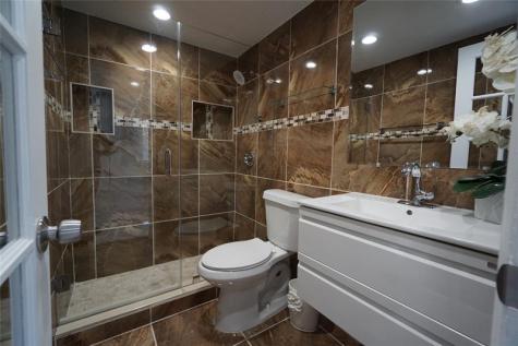 1035 W 77th Street Hialeah FL 33014