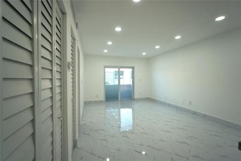 1035 W 77th Street Hialeah FL 33014