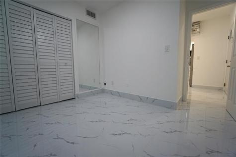 1035 W 77th Street Hialeah FL 33014