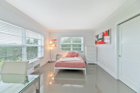 2950 N Palm Aire Drive Pompano Beach FL 33069