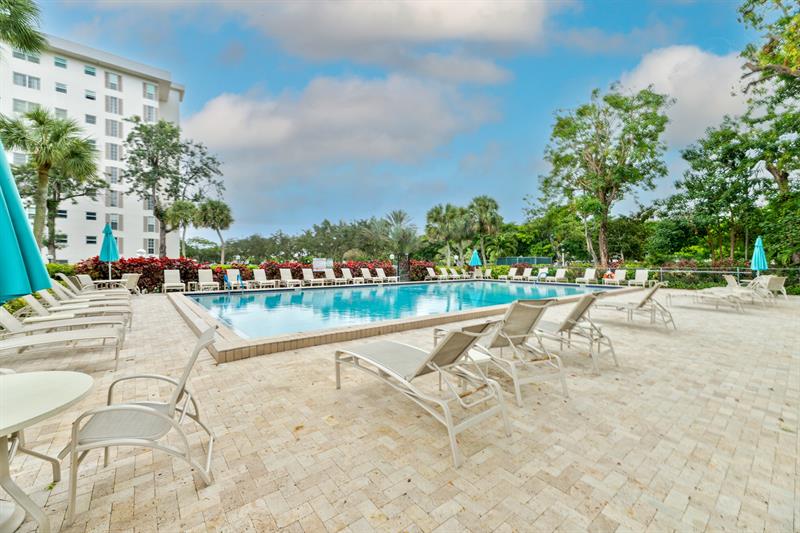 2950 N Palm Aire Drive Pompano Beach FL 33069