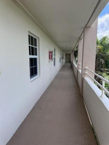 3850 Oaks Clubhouse Drive Pompano Beach FL 33069