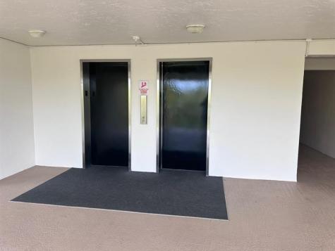 3850 Oaks Clubhouse Drive Pompano Beach FL 33069