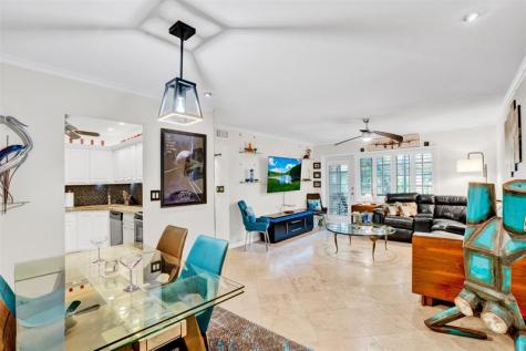 351 NE 19th Place Wilton Manors FL 33305