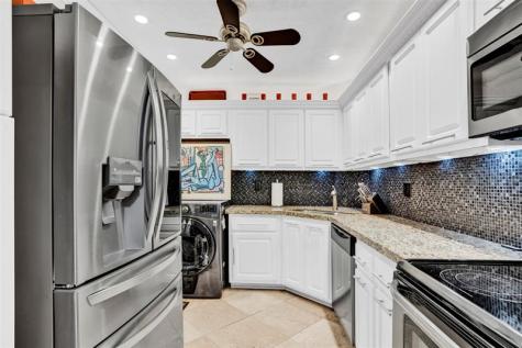 351 NE 19th Place Wilton Manors FL 33305