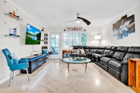 351 NE 19th Place Wilton Manors FL 33305