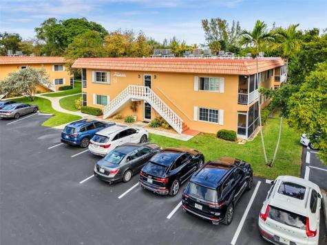 351 NE 19th Place Wilton Manors FL 33305