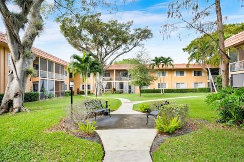 351 NE 19th Place Wilton Manors FL 33305