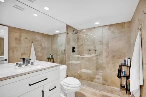 351 NE 19th Place Wilton Manors FL 33305