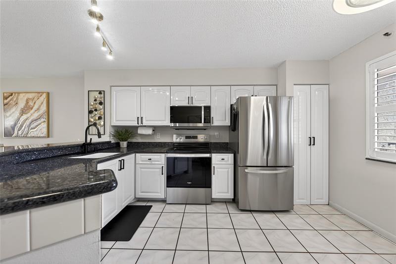 2215 Cypress Island Drive Pompano Beach FL 33069