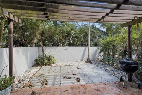 9500 SW 1st Place Coral Springs FL 33071