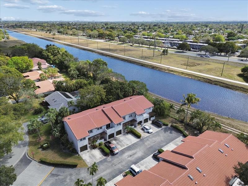 9500 SW 1st Place Coral Springs FL 33071