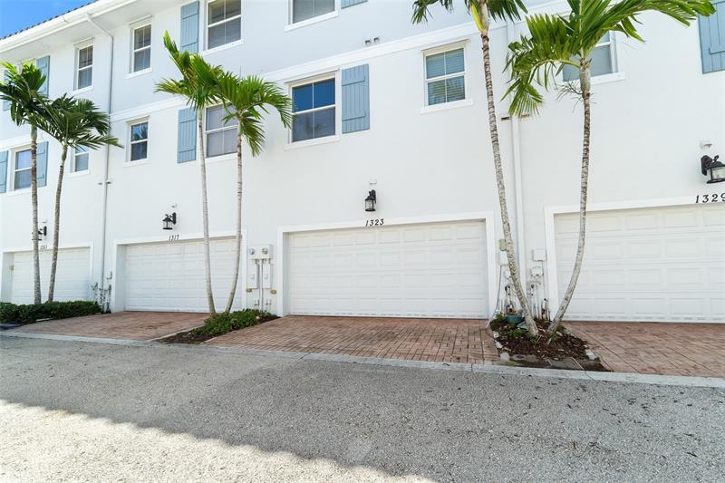 1323 Via De Pepi Boynton Beach FL 33426