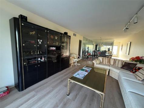 2802 Victoria Way Coconut Creek FL 33066