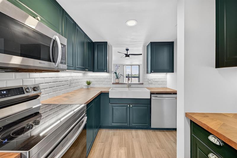 2707 NE 14th Street Causeway Pompano Beach FL 33062