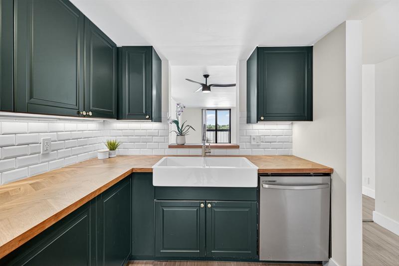 2707 NE 14th Street Causeway Pompano Beach FL 33062