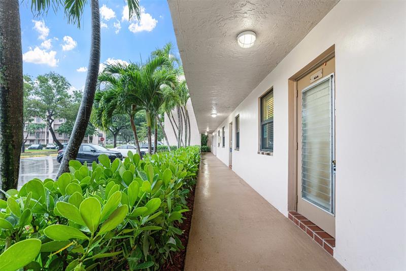 10402 Sunrise Lakes Boulevard Sunrise FL 33322