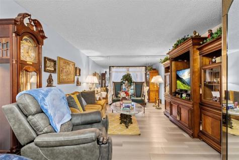 10402 Sunrise Lakes Boulevard Sunrise FL 33322