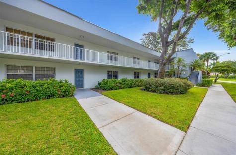 4221 W Palm Aire Drive Pompano Beach FL 33069